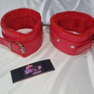 Tobilleras de cuero color rojo