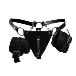 Tanga + esposa de cuero