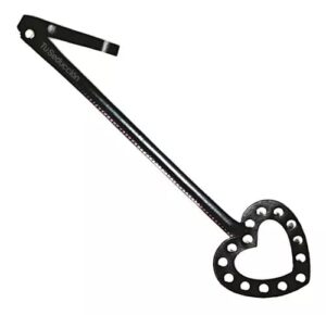 Látigo de corazón (cuero con tachas)